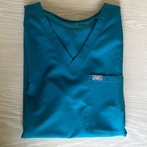 Figs Caterina Scrub Top